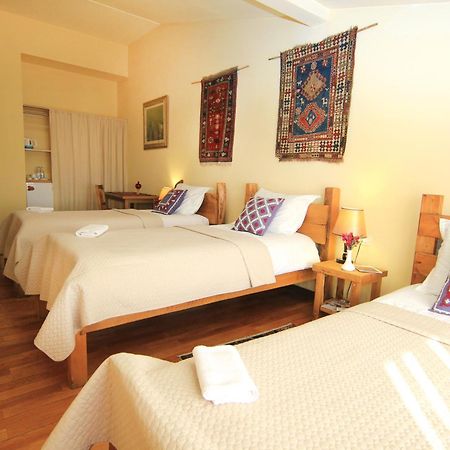 Silk Road Hotel Yerevan Bagian luar foto