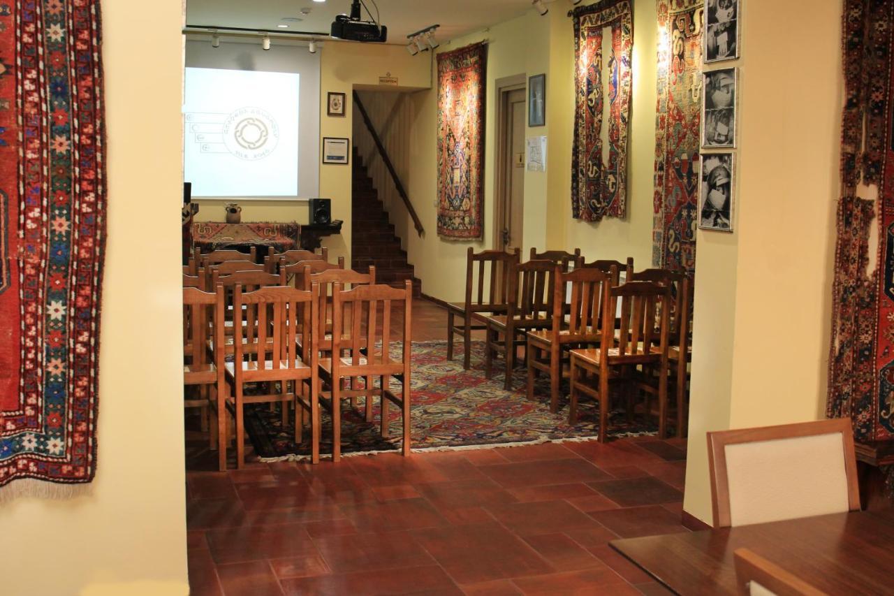 Silk Road Hotel Yerevan Bagian luar foto