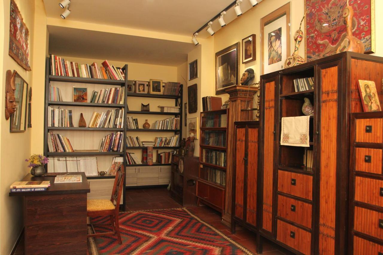 Silk Road Hotel Yerevan Bagian luar foto