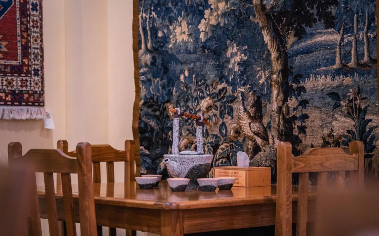 Silk Road Hotel Yerevan Bagian luar foto