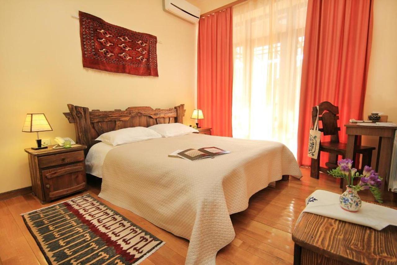Silk Road Hotel Yerevan Bagian luar foto