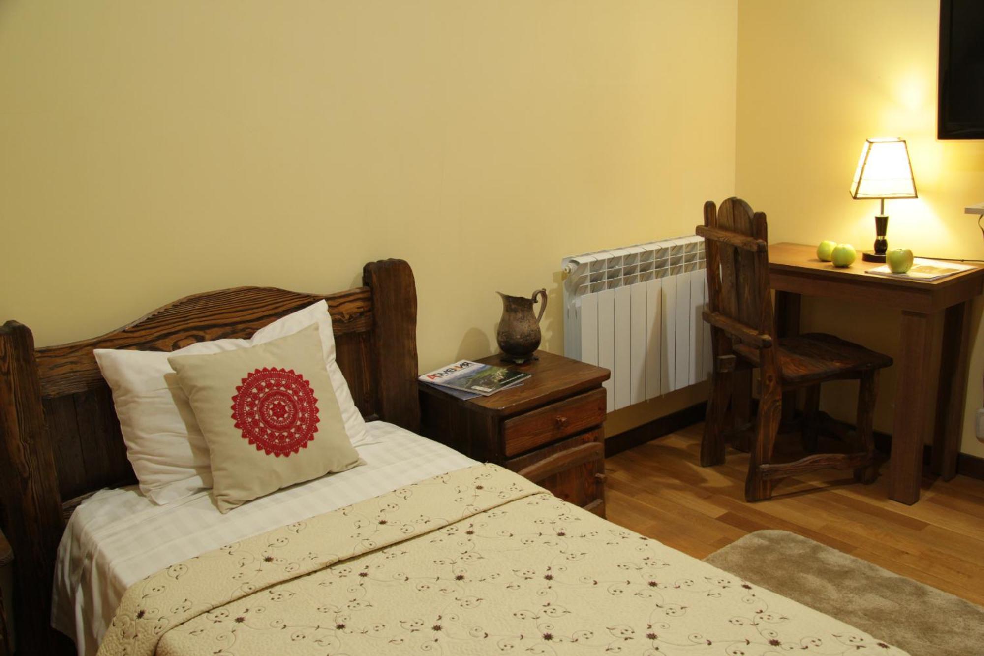 Silk Road Hotel Yerevan Bagian luar foto