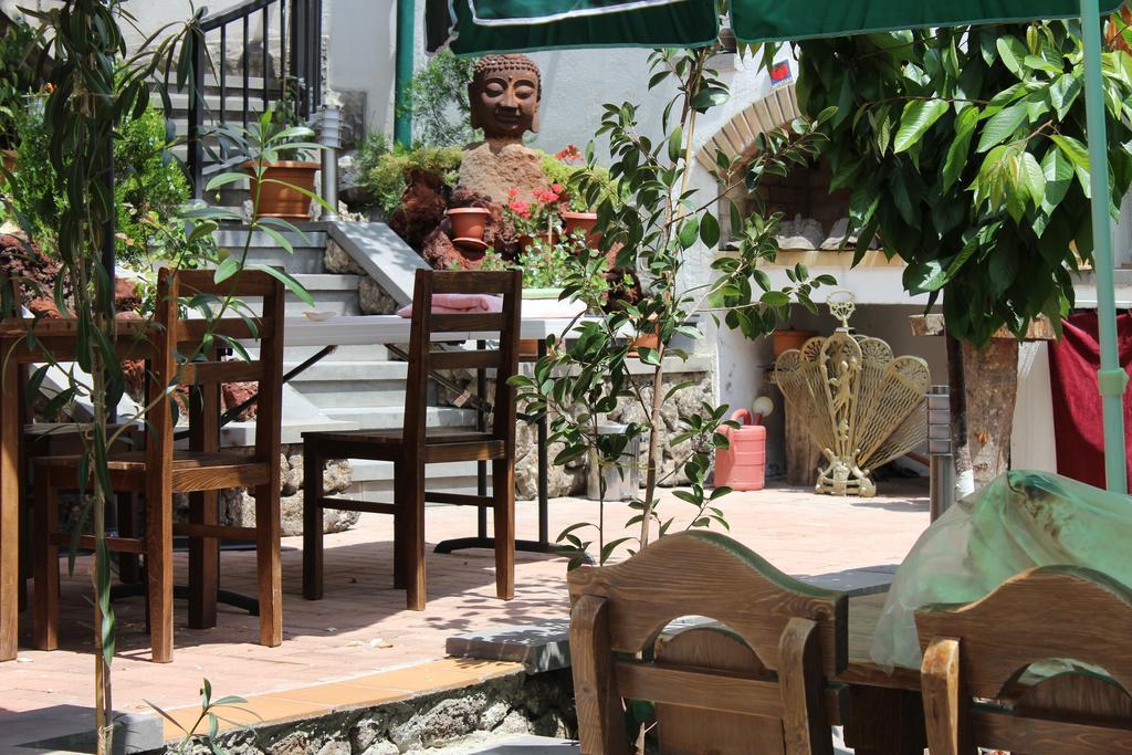 Silk Road Hotel Yerevan Bagian luar foto