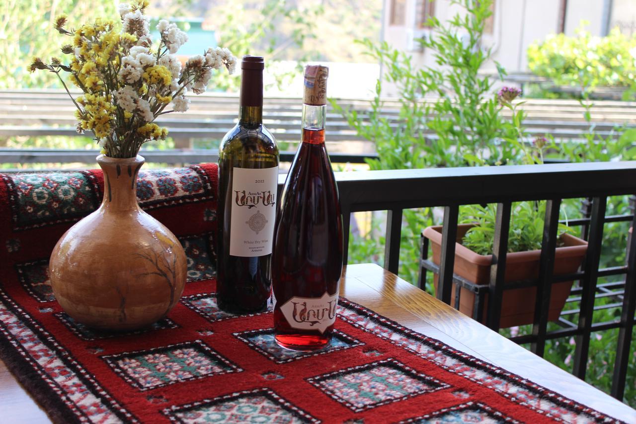 Silk Road Hotel Yerevan Bagian luar foto